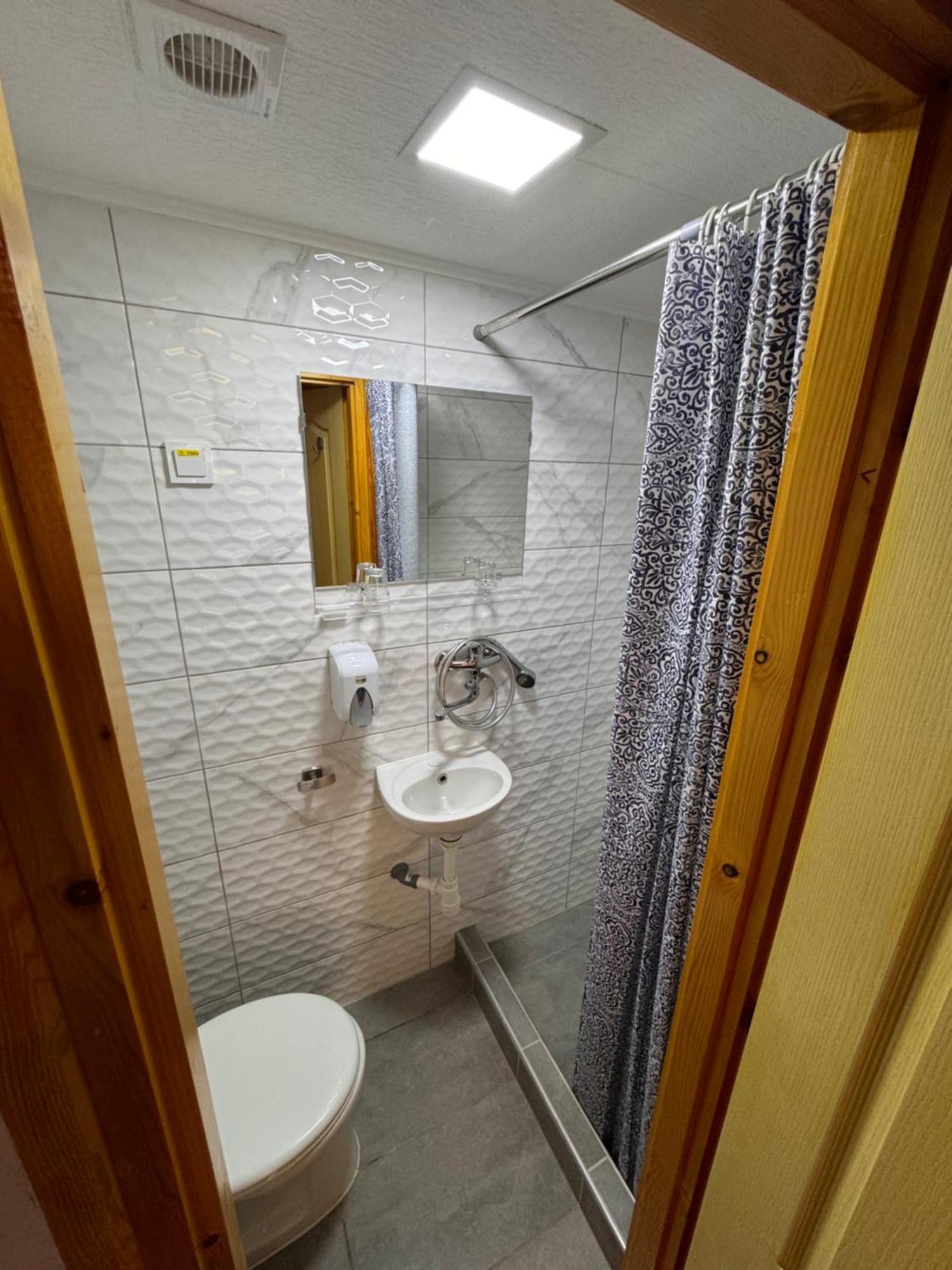 Fuerdo Panzio Bed & Breakfast Karcag Luaran gambar